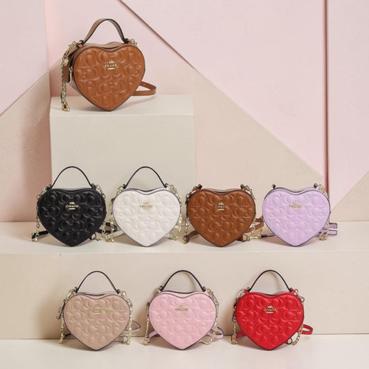 Bolsa corazón charol