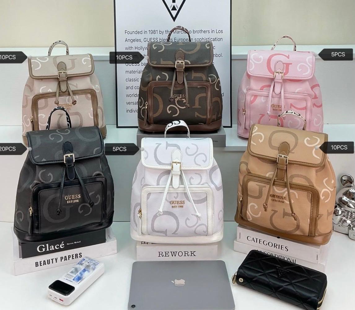 Mochila Guess Monograma